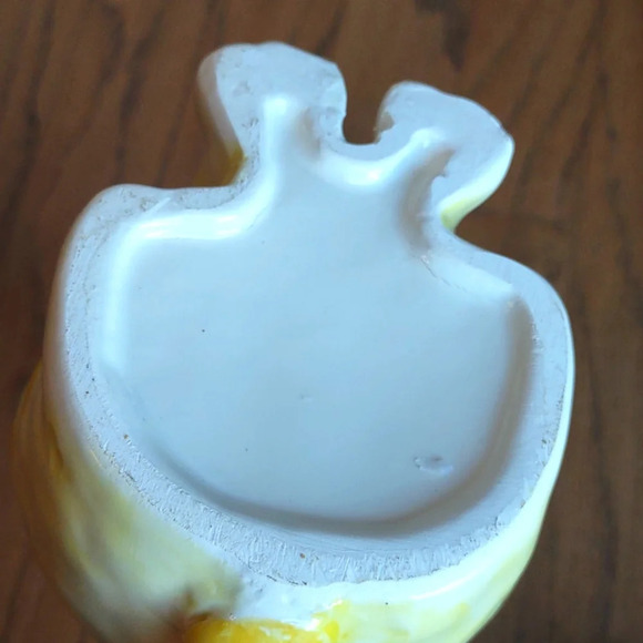 Yellow and White Sitting Cat Pitcher - Picture 5 of 6